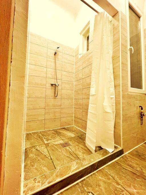 Central Studio Flat Budapest Luaran gambar